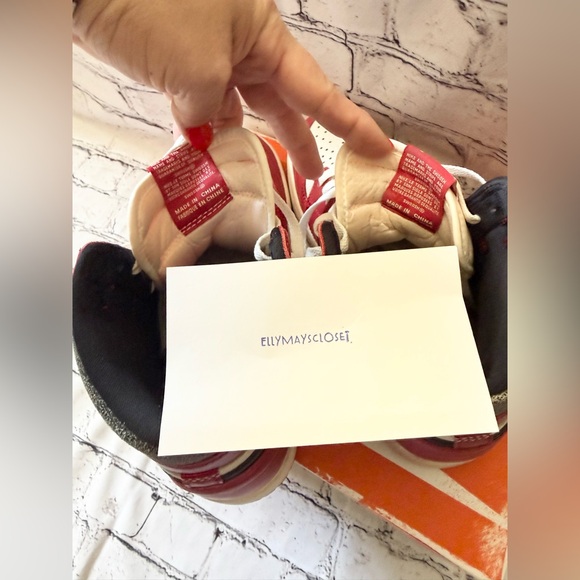 Air Jordan 1. Lost & Found. Size 10.5 - Picture 12 of 14